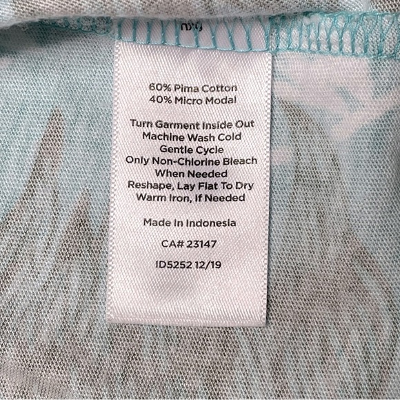 Talbots Pleated Palm Frond Tunic Top 3/4 Sleeve Turquoise, Brown, White Size MP - Picture 3 of 11